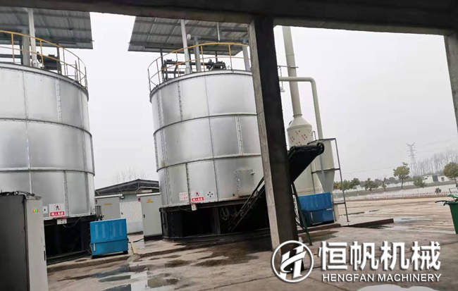 安徽年產(chǎn)兩萬噸粉狀線有機肥設(shè)備使用現(xiàn)場(圖1) 安徽六安年產(chǎn)兩萬噸有機肥粉狀線